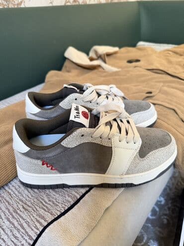 Мужские кроссовки, 41, Новый, цвет - Серый at lalafo.kg Мужские кроссовки, 41, Новый, цвет - Серый