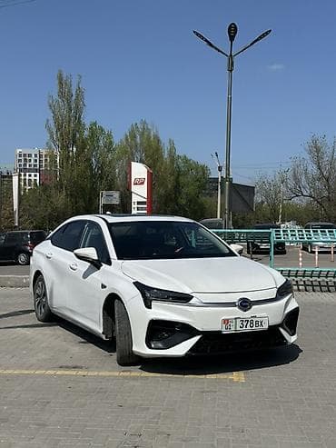 GAC Aion S Plus — электрический седан белого цвета. Особенности и lalafo.kg да GAC Aion S Plus — электрический седан белого цвета. Особенности и