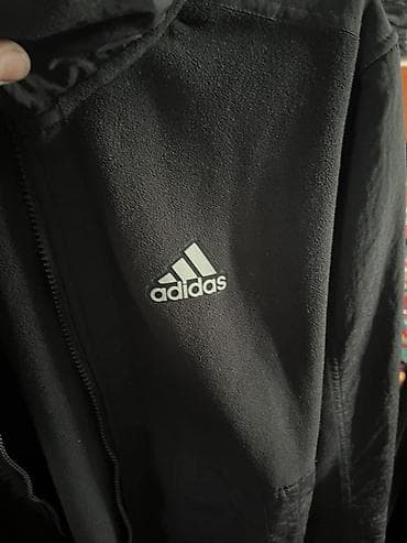 Баардык кийимдер сатылат двойка спортивный, джинсы, футболка, худи at lalafo.kg — 3 Баардык кийимдер сатылат двойка спортивный, джинсы, футболка, худи — 3