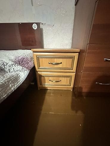 Кийимдер үчүн тумбалар: Керебеттин жанындагы тумба, Күзгүсүз, ЛДСП lalafo.kg да — 2 Кийимдер үчүн тумбалар: Керебеттин жанындагы тумба, Күзгүсүз, ЛДСП — 2