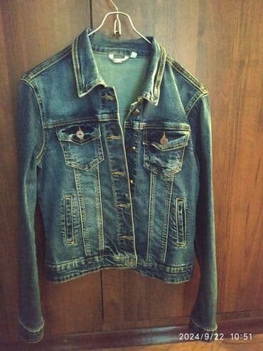 Джинсовая куртка, Приталенная модель, Осень-весна, Укороченная модель, XL at lalafo.kg Джинсовая куртка, Приталенная модель, Осень-весна, Укороченная модель, XL