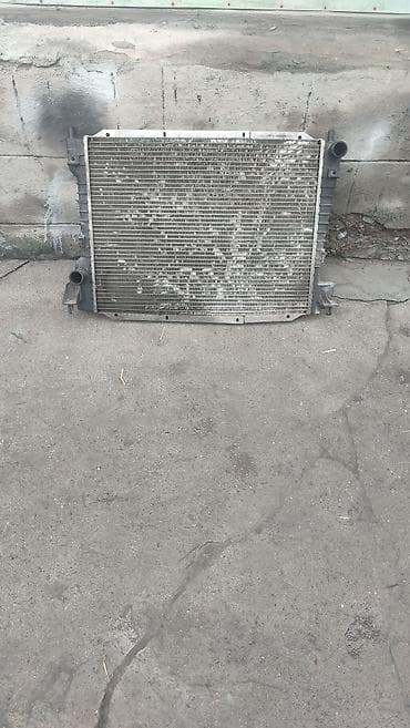 Радиатор охлаждения двигателя для автомобиля. - Тип: алюминиевый at lalafo.kg Радиатор охлаждения двигателя для автомобиля. - Тип: алюминиевый