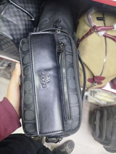 Барсетка, Coach, Материал: Комбинированный материал, Застежка на молнии, Новый at lalafo.kg Барсетка, Coach, Материал: Комбинированный материал, Застежка на молнии, Новый