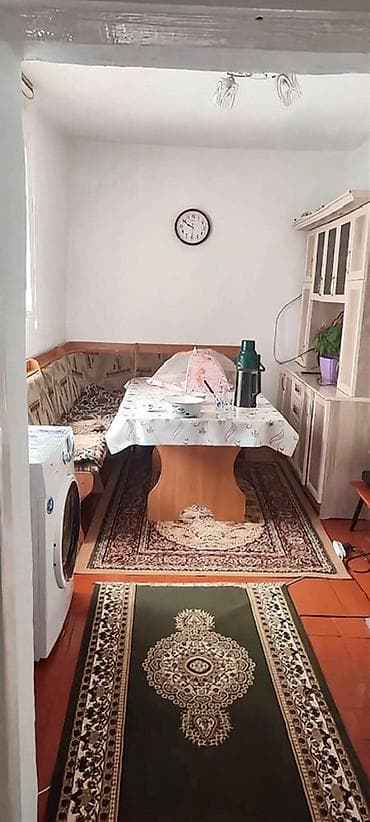 Продаётся дом в центре Кочкорки с печным и электрическим отоплением и at lalafo.kg Продаётся дом в центре Кочкорки с печным и электрическим отоплением и