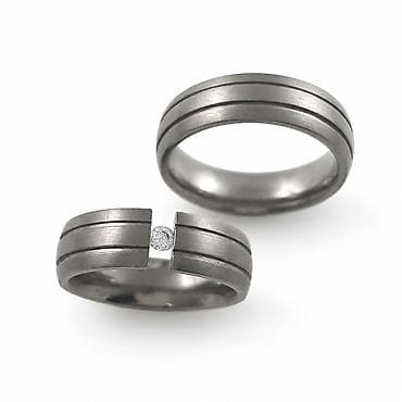 Кольцо из титана Silver Aura Категория: Титановое кольцо с вставкой at lalafo.kg Кольцо из титана Silver Aura Категория: Титановое кольцо с вставкой