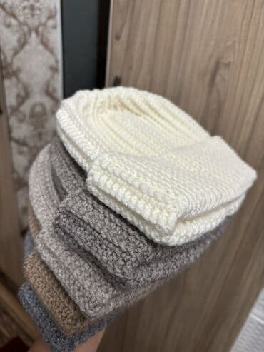 Шапка, Бини, Пряжа, Осень-весна, Вязаная модель at lalafo.kg Шапка, Бини, Пряжа, Осень-весна, Вязаная модель