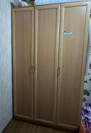 Гарнитур для зала, Б/у, ДСП, Самовывоз, цвет - Белый at lalafo.kg Гарнитур для зала, Б/у, ДСП, Самовывоз, цвет - Белый