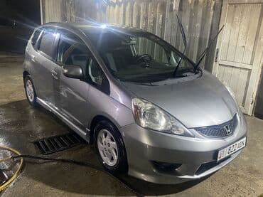 Honda Fit: 2010 г., 1.5 л, Автомат, Бензин, Хэтчбэк at lalafo.kg Honda Fit: 2010 г., 1.5 л, Автомат, Бензин, Хэтчбэк
