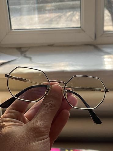 Очки Gamma Optics с чехлом - Оправа: металлическая, тонкая, цвета at lalafo.kg Очки Gamma Optics с чехлом - Оправа: металлическая, тонкая, цвета