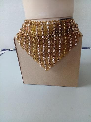 Бисерное колье-чокер «треугольник» - Ручное плетение из стеклянного at lalafo.kg Бисерное колье-чокер «треугольник» - Ручное плетение из стеклянного