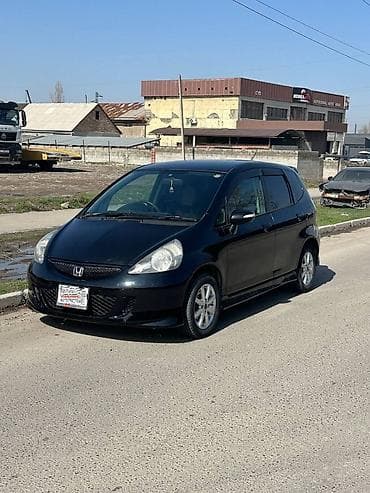 Honda Fit: 2004 г., 1.3 л, Вариатор, Бензин, Хэтчбэк at lalafo.kg Honda Fit: 2004 г., 1.3 л, Вариатор, Бензин, Хэтчбэк