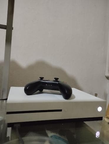 Продам xbox one s 1tb в отличном состоянии не шумит не греется в at lalafo.kg Продам xbox one s 1tb в отличном состоянии не шумит не греется в