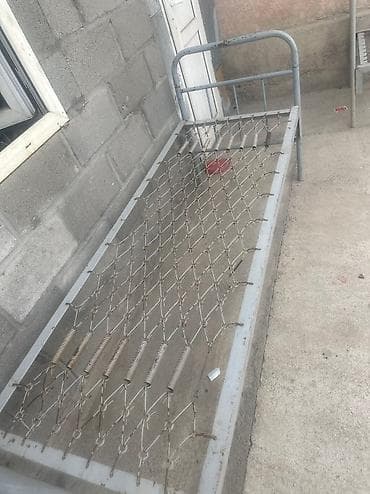 Продаю кровать железная двух яростная at lalafo.kg Продаю кровать железная двух яростная