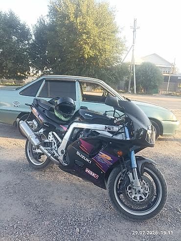 gitara lakewood: Спортивный мотоцикл Suzuki GSX‑R (серия ранних поколений) в at lalafo.kg — 2 gitara lakewood: Спортивный мотоцикл Suzuki GSX‑R (серия ранних поколений) в — 2