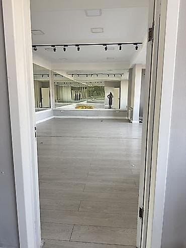 Танцевальный зал, 30 м² at lalafo.kg Танцевальный зал, 30 м²