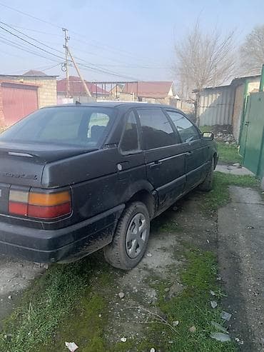 Volkswagen Passat: 1989 г., Седан at lalafo.kg Volkswagen Passat: 1989 г., Седан