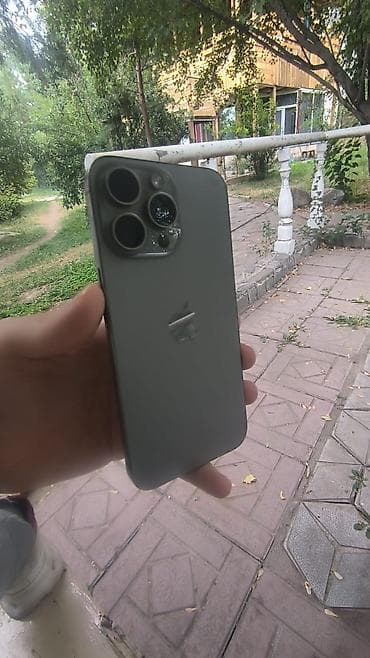 IPhone 15 Pro Max, Б/у, 256 ГБ, Natural Titanium, Защитное стекло, Чехол, 85 % at lalafo.kg IPhone 15 Pro Max, Б/у, 256 ГБ, Natural Titanium, Защитное стекло, Чехол, 85 %