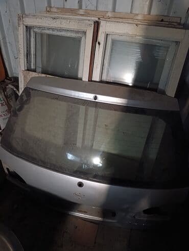 Крышка багажника Toyota, 2002 г., Новый, Оригинал at lalafo.kg Крышка багажника Toyota, 2002 г., Новый, Оригинал