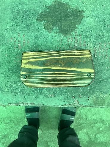 Деревянный держатель для монет - Материал: массив дерева с выраженной at lalafo.kg Деревянный держатель для монет - Материал: массив дерева с выраженной