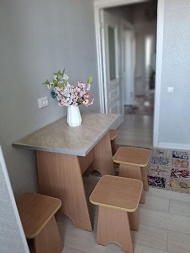 Кухонный комплект: стол + 4 табурета - Стол прямоугольный lalafo.kg да Кухонный комплект: стол + 4 табурета - Стол прямоугольный