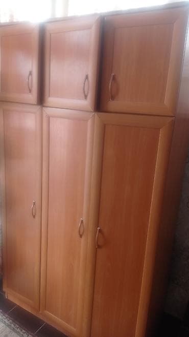 Шифоньер, шкаф для одежды, Прямой, ЛДСП at lalafo.kg Шифоньер, шкаф для одежды, Прямой, ЛДСП