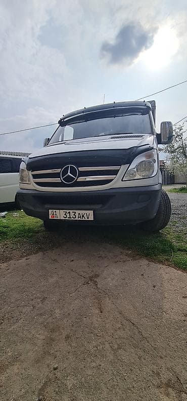 Грузовик, Mercedes-Benz, Дубль, 3 т, Б/у at lalafo.kg Грузовик, Mercedes-Benz, Дубль, 3 т, Б/у