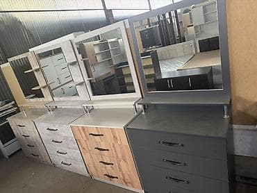 Туалетный столик, С зеркалом, цвет - Серый, ЛДСП at lalafo.kg Туалетный столик, С зеркалом, цвет - Серый, ЛДСП