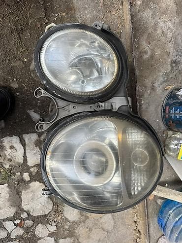 Комплект передних фар Mercedes-Benz Оригинал at lalafo.kg Комплект передних фар Mercedes-Benz Оригинал
