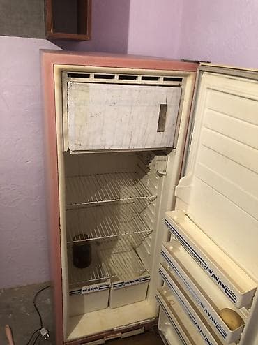 Холодильник Зил, Б/у, Двухкамерный, No frost, 50 * 1500 * 1500 at lalafo.kg Холодильник Зил, Б/у, Двухкамерный, No frost, 50 * 1500 * 1500