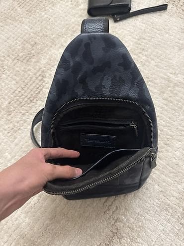 Однолямочная мужская сумка Tony Bellucci. Брали за 100$, Италия at lalafo.kg Однолямочная мужская сумка Tony Bellucci. Брали за 100$, Италия