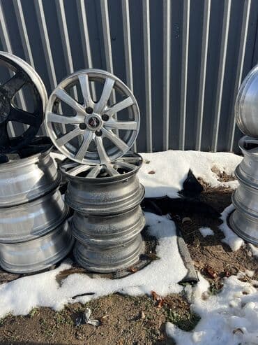 Литые Диски R 14 Honda, Комплект, отверстий - 4, Б/у at lalafo.kg Литые Диски R 14 Honda, Комплект, отверстий - 4, Б/у