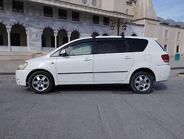 Toyota Ipsum: 2001 г., 2.4 л, Автомат, Газ, Минивэн at lalafo.kg Toyota Ipsum: 2001 г., 2.4 л, Автомат, Газ, Минивэн
