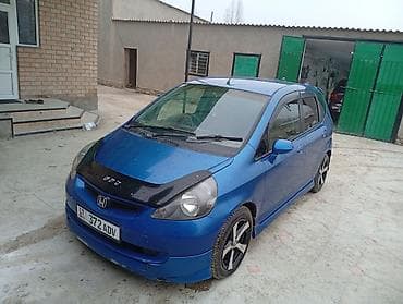 Honda Fit: 2004 г., 1.3 л, Вариатор, Бензин, Хэтчбэк at lalafo.kg Honda Fit: 2004 г., 1.3 л, Вариатор, Бензин, Хэтчбэк