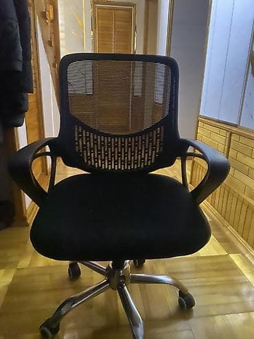 Офис шкафтары: Офис креслолор, Дөңгөлөктүү, түсү - Кара lalafo.kg да — 2 Офис шкафтары: Офис креслолор, Дөңгөлөктүү, түсү - Кара — 2