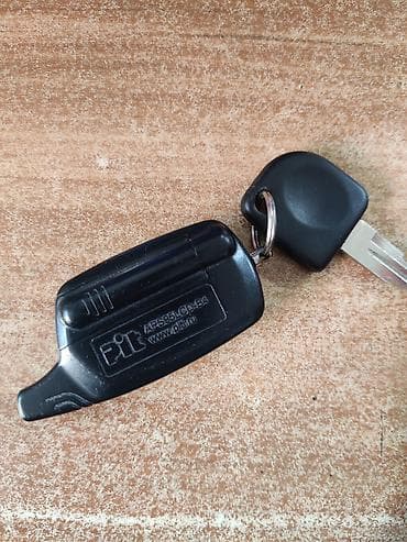 Брелок-пейджер автосигнализации Sheriff с ЖК-дисплеем - Двусторонняя lalafo.kg да — 2 Брелок-пейджер автосигнализации Sheriff с ЖК-дисплеем - Двусторонняя — 2