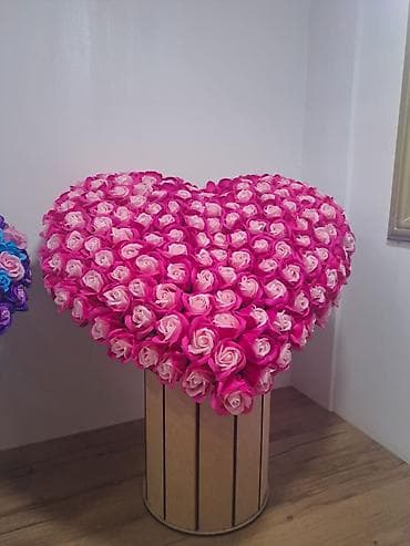 Бонбоньерки: Сердце из роз на подставке - Объёмная композиция в форме сердца at lalafo.kg — 5 Бонбоньерки: Сердце из роз на подставке - Объёмная композиция в форме сердца — 5