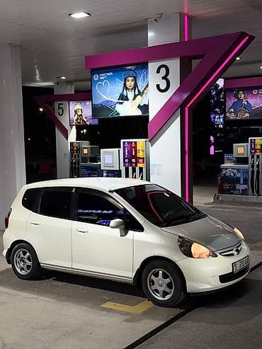 Honda Fit: 2003 г., 1.3 л, Вариатор, Бензин, Хэтчбэк at lalafo.kg Honda Fit: 2003 г., 1.3 л, Вариатор, Бензин, Хэтчбэк