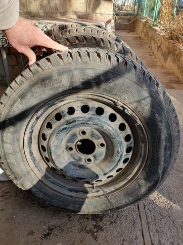 Колёса (зима) 4шт количество крепёжных отверстий 4 в хорошем состоянии at lalafo.kg Колёса (зима) 4шт количество крепёжных отверстий 4 в хорошем состоянии