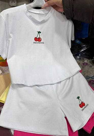 Комплект, цвет - Белый at lalafo.kg Комплект, цвет - Белый