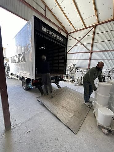 Заказать Мерседес грузовой спринтер, Перевозка мебели, C грузчиком at lalafo.kg Заказать Мерседес грузовой спринтер, Перевозка мебели, C грузчиком