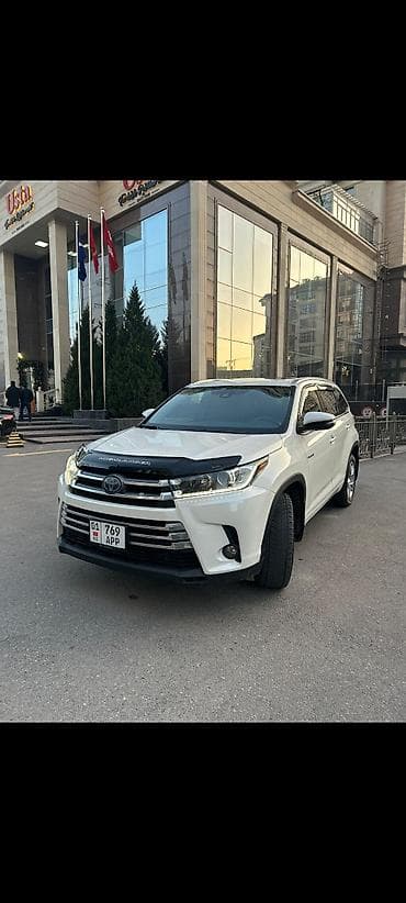 Toyota Highlander: 2018 г., 3.5 л, Автомат, Гибрид, Кроссовер at lalafo.kg Toyota Highlander: 2018 г., 3.5 л, Автомат, Гибрид, Кроссовер