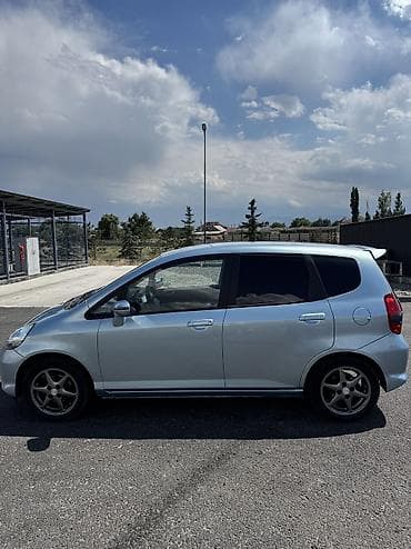 Honda Jazz: 2005 г., 1.4 л, Автомат, Бензин, Хэтчбэк at lalafo.kg Honda Jazz: 2005 г., 1.4 л, Автомат, Бензин, Хэтчбэк