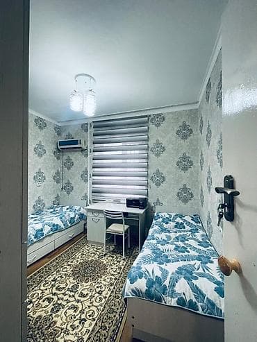 Уютная комната с двумя односпальными кроватями - Планировка: две at lalafo.kg Уютная комната с двумя односпальными кроватями - Планировка: две