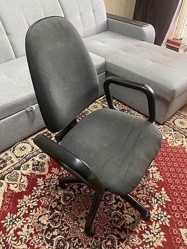 Офис шкафтары: Офисное кресло. Б/у. Серый цвет lalafo.kg да — 1 Офис шкафтары: Офисное кресло. Б/у. Серый цвет — 1
