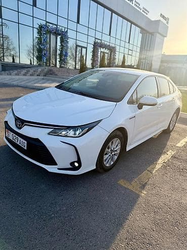 Toyota Corolla: 2022 г., 1.8 л, Автомат, Гибрид, Седан at lalafo.kg Toyota Corolla: 2022 г., 1.8 л, Автомат, Гибрид, Седан