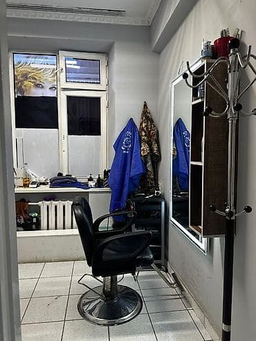 Аренда кабинетов в салонах красоты, 18 м², Для парикмахера at lalafo.kg Аренда кабинетов в салонах красоты, 18 м², Для парикмахера