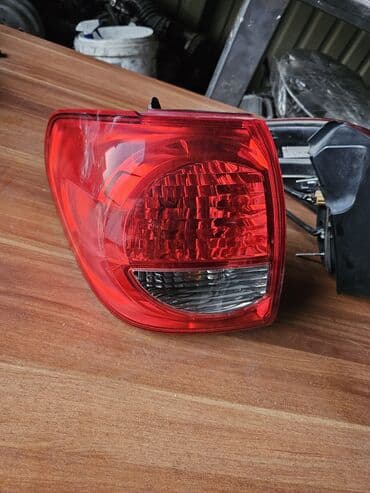 Фонарь задний левый и правый Тойота Секвойа 2010 г at lalafo.kg Фонарь задний левый и правый Тойота Секвойа 2010 г