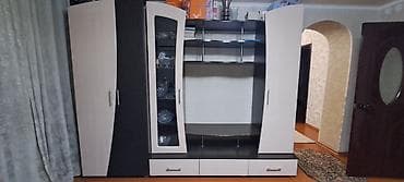 Стенка-шкаф, Тип стенки-шкафа: Модульная, Для зала, Особенности: С отделением под телевизор at lalafo.kg Стенка-шкаф, Тип стенки-шкафа: Модульная, Для зала, Особенности: С отделением под телевизор