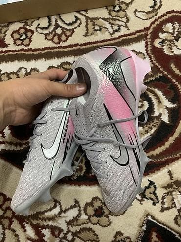 Футбольные бутсы nike air zoom, покупал в магазине mundial размер 42 at lalafo.kg Футбольные бутсы nike air zoom, покупал в магазине mundial размер 42