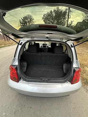 Scion: Toyota Ist: 2003 г., 1.3 л, Автомат, Бензин, Хэтчбэк at lalafo.kg — 5 Scion: Toyota Ist: 2003 г., 1.3 л, Автомат, Бензин, Хэтчбэк — 5